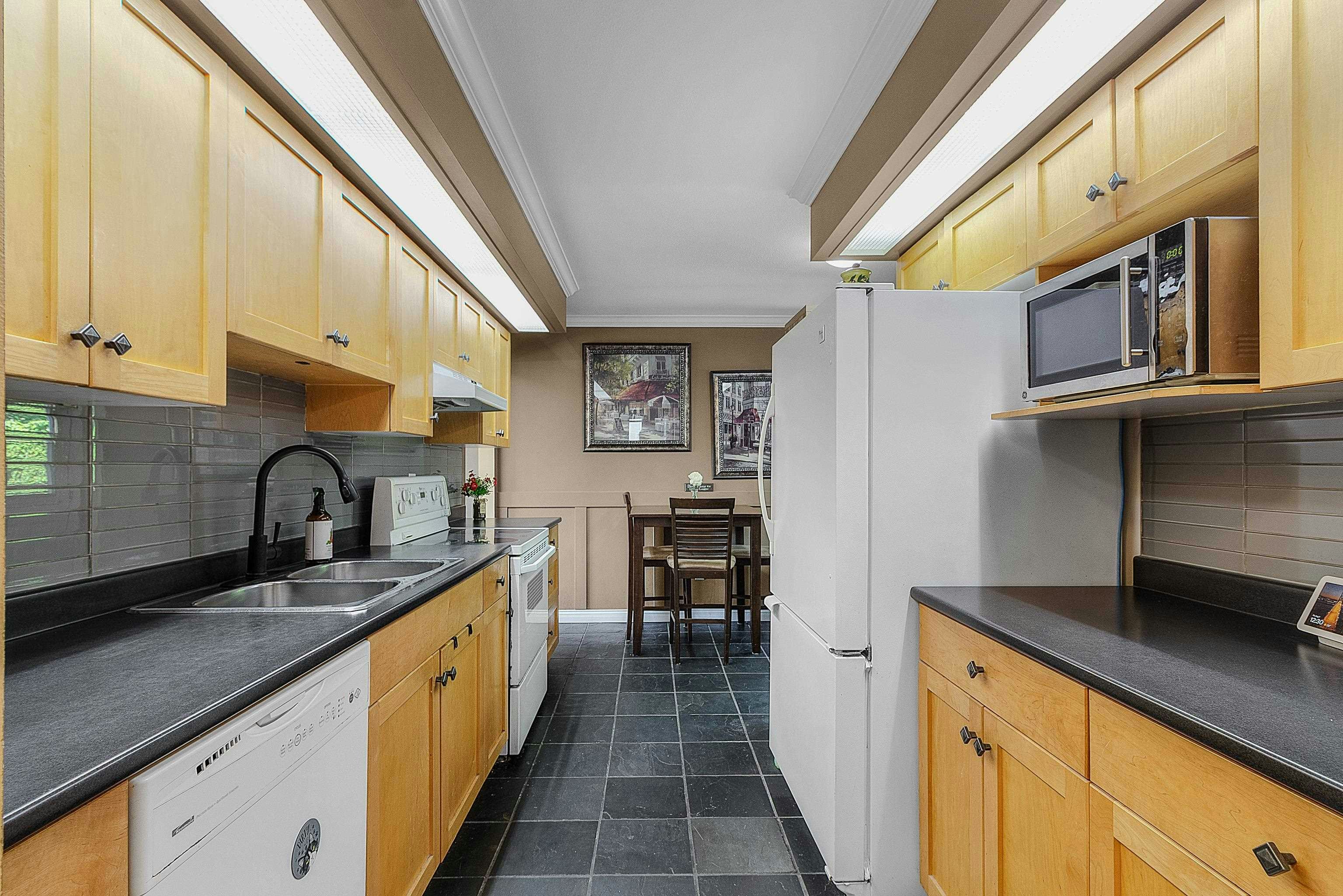34981 Bernina Court, Abbotsford, BC, V3G 1C2 - 12