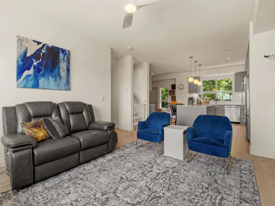 128-16561 17a Avenue - 5