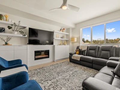 128-16561 17a Avenue - 3