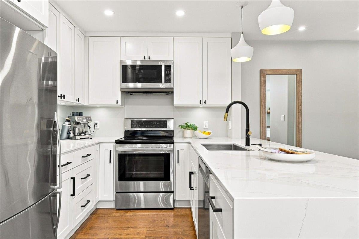 223 W 19th Street - 5