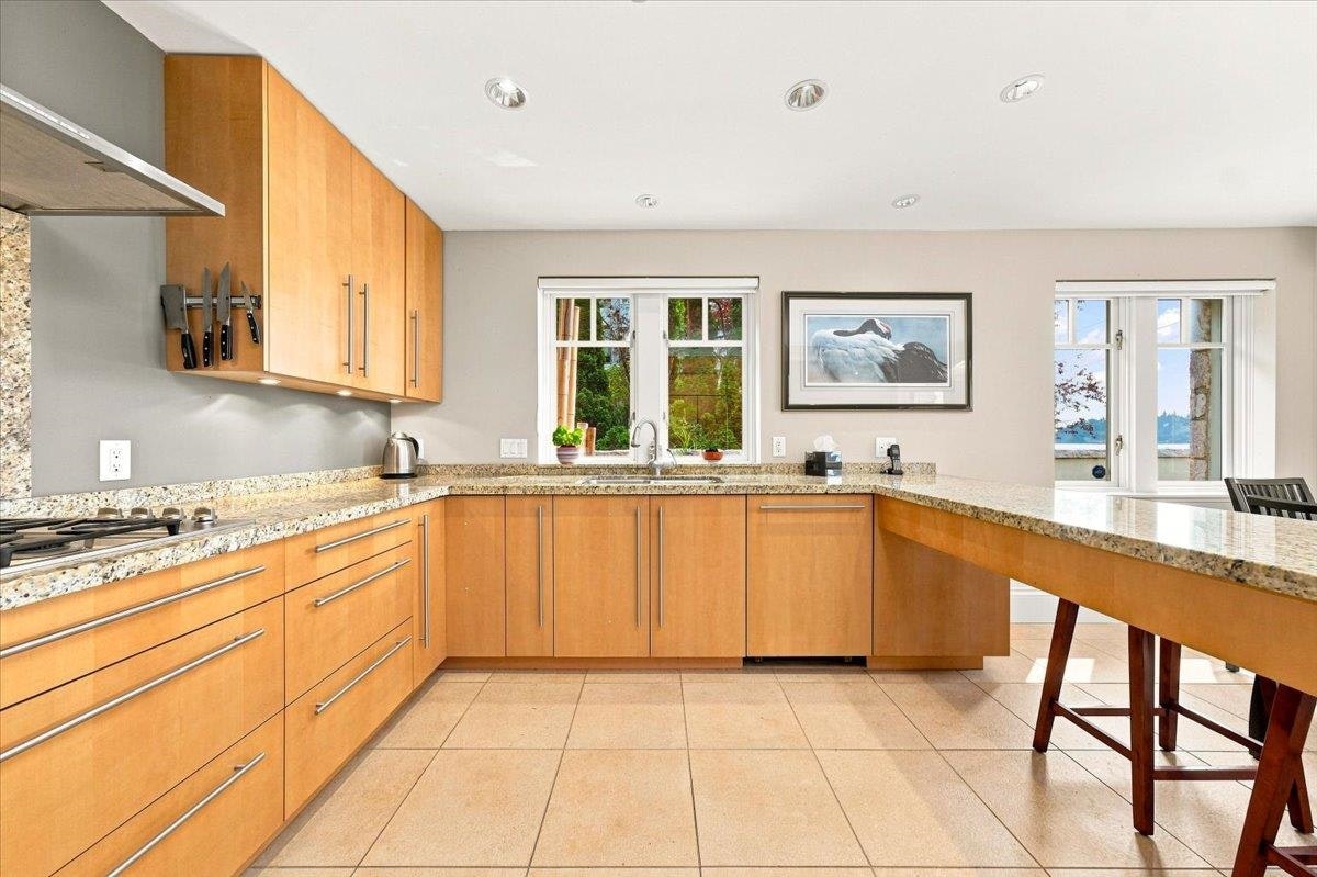 1952 Bellevue Avenue, West Vancouver, BC, V7V 1B5 - 14