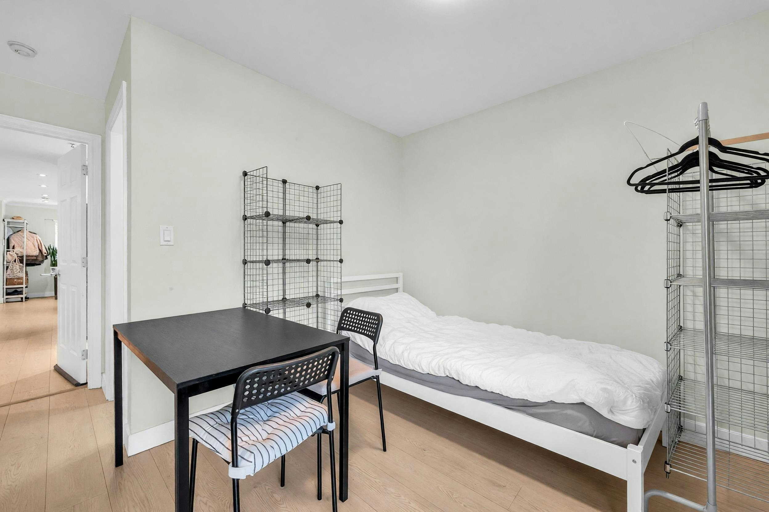 6925 Main Street, Vancouver, BC, V5X 3H6 - 28