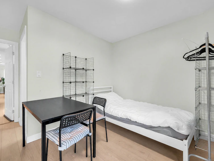 6925 Main Street, Vancouver, BC, V5X 3H6 - 28