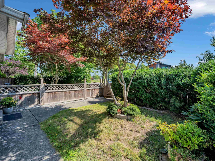 6925 Main Street, Vancouver, BC, V5X 3H6 - 3