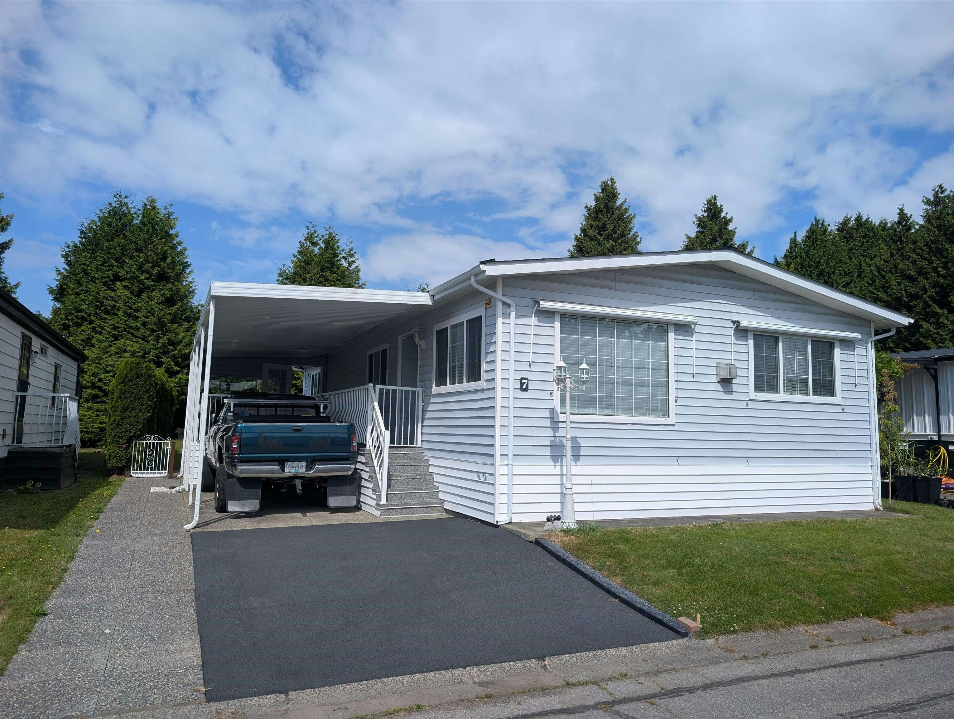 7-2303 Cranley Drive, Surrey, BC, V4A 8W9