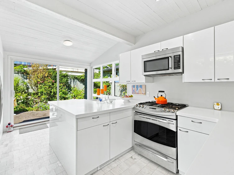 2433 Mathers Avenue, West Vancouver, BC, V7V 2H9 - 7
