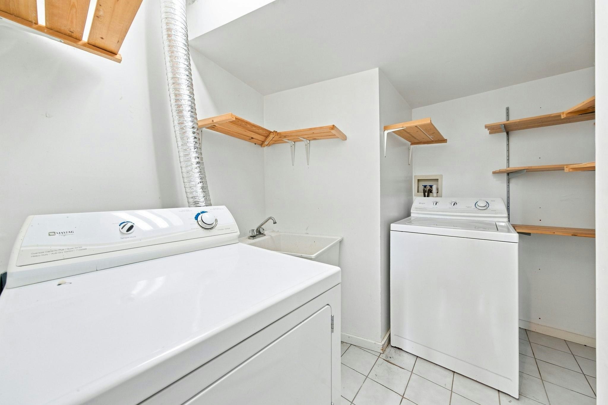 2433 Mathers Avenue, West Vancouver, BC, V7V 2H9 - 28