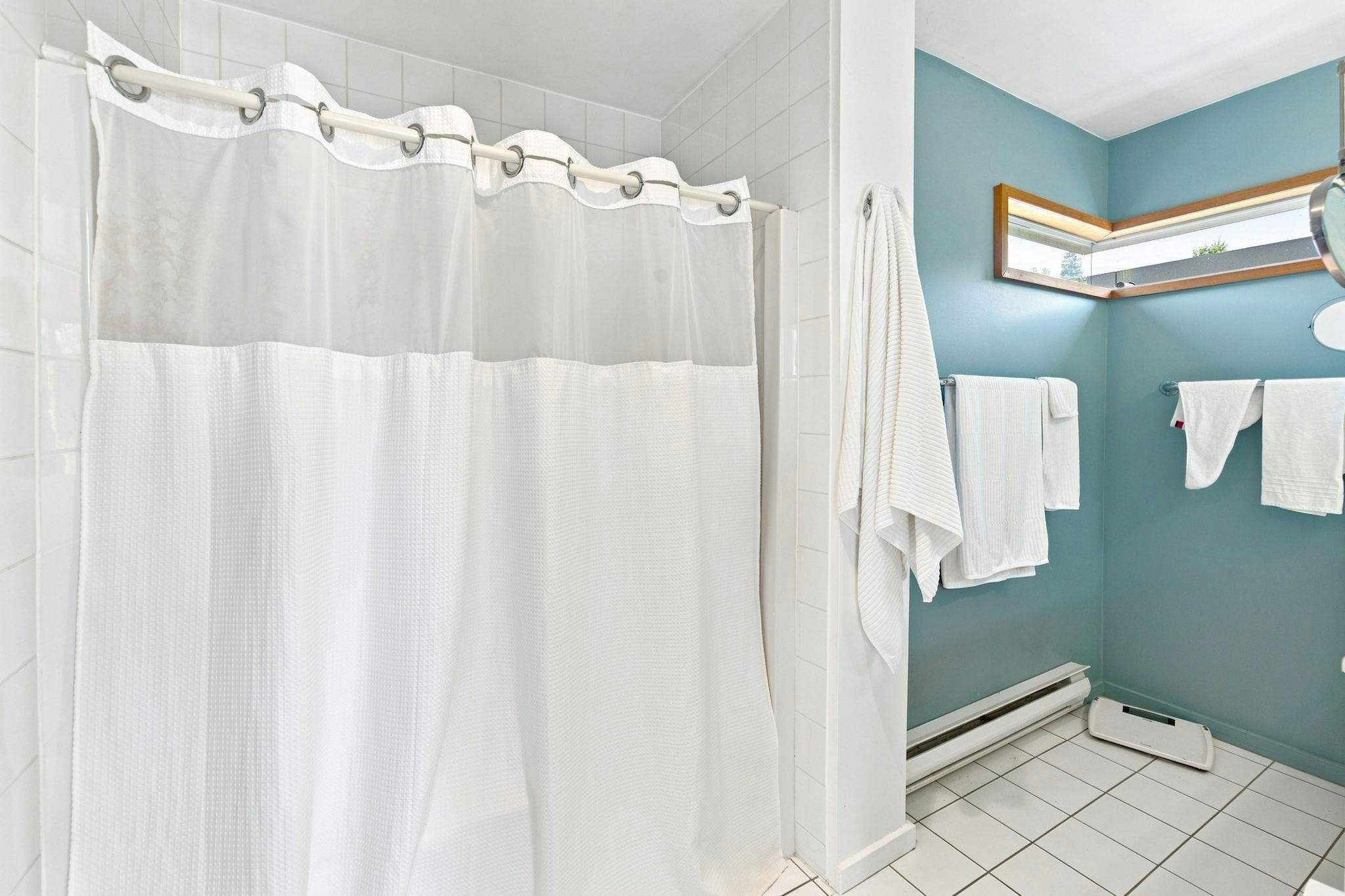 2433 Mathers Avenue, West Vancouver, BC, V7V 2H9 - 24