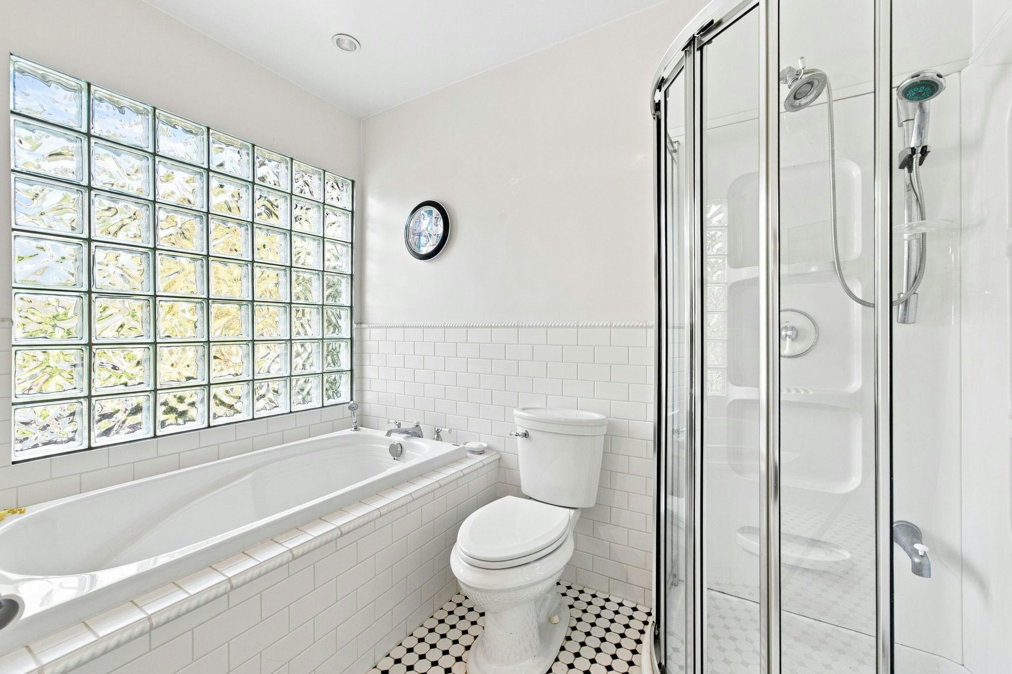 2433 Mathers Avenue, West Vancouver, BC, V7V 2H9 - 14