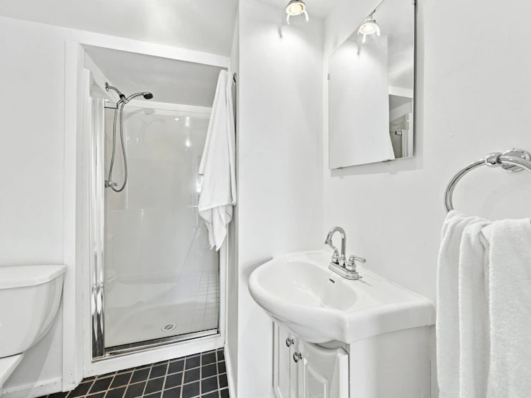2433 Mathers Avenue, West Vancouver, BC, V7V 2H9 - 29