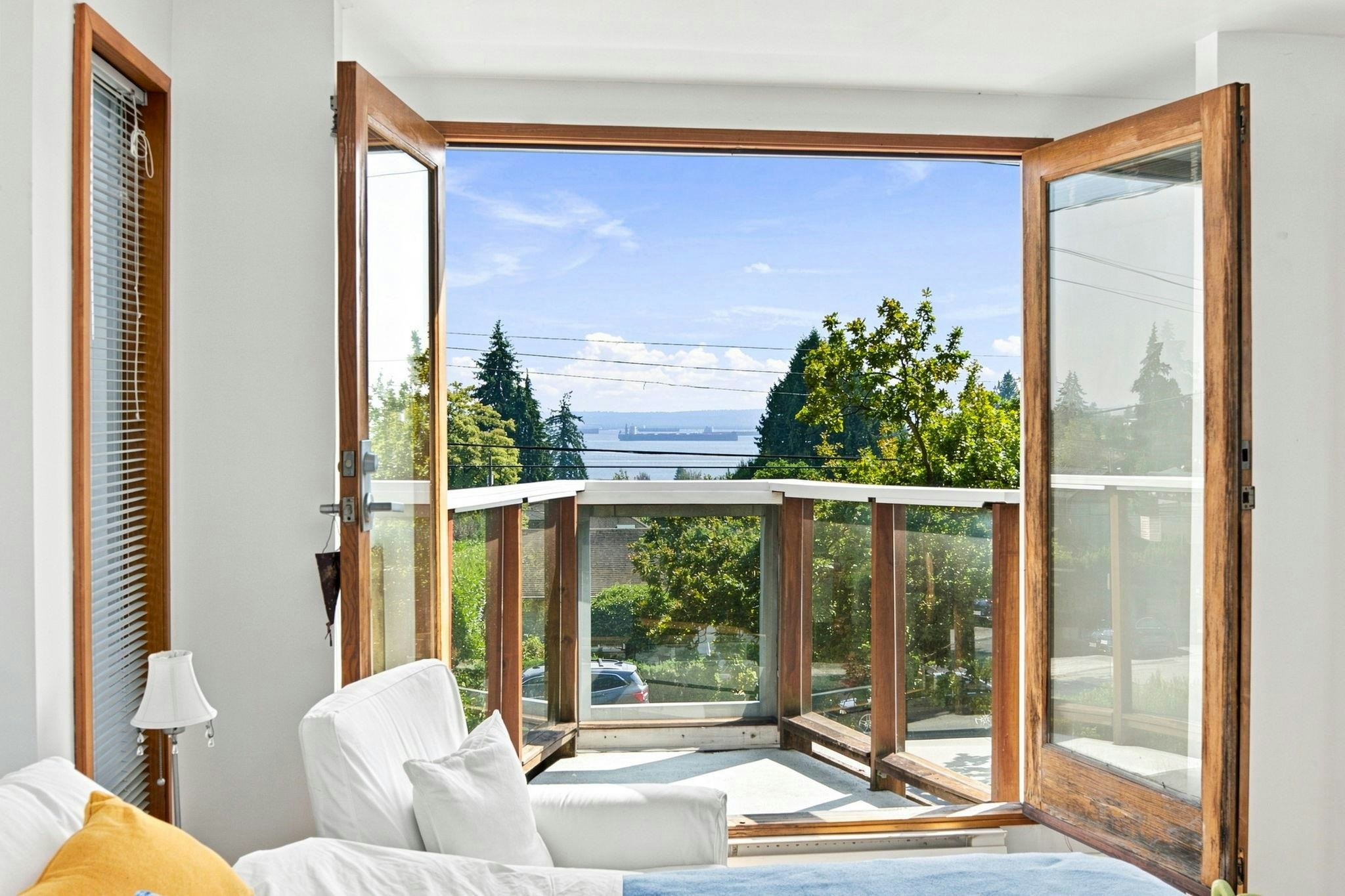 2433 Mathers Avenue, West Vancouver, BC, V7V 2H9 - 21