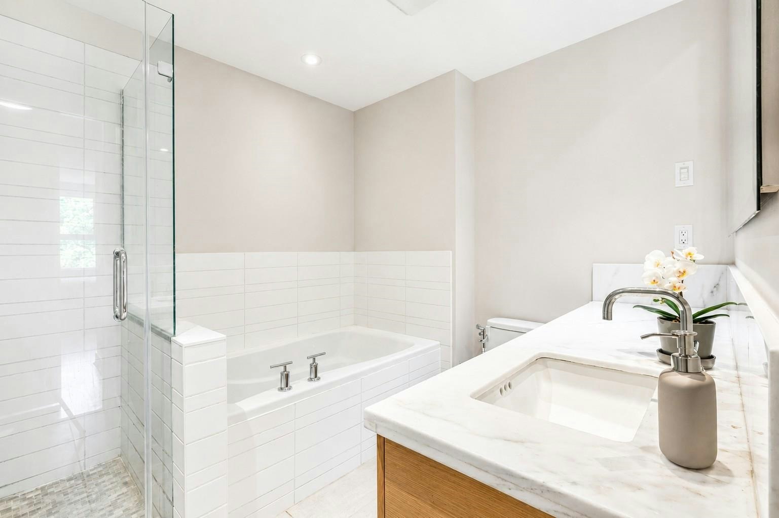 107-6015 Iona Drive, Vancouver, BC, V6T 2J4 - 21