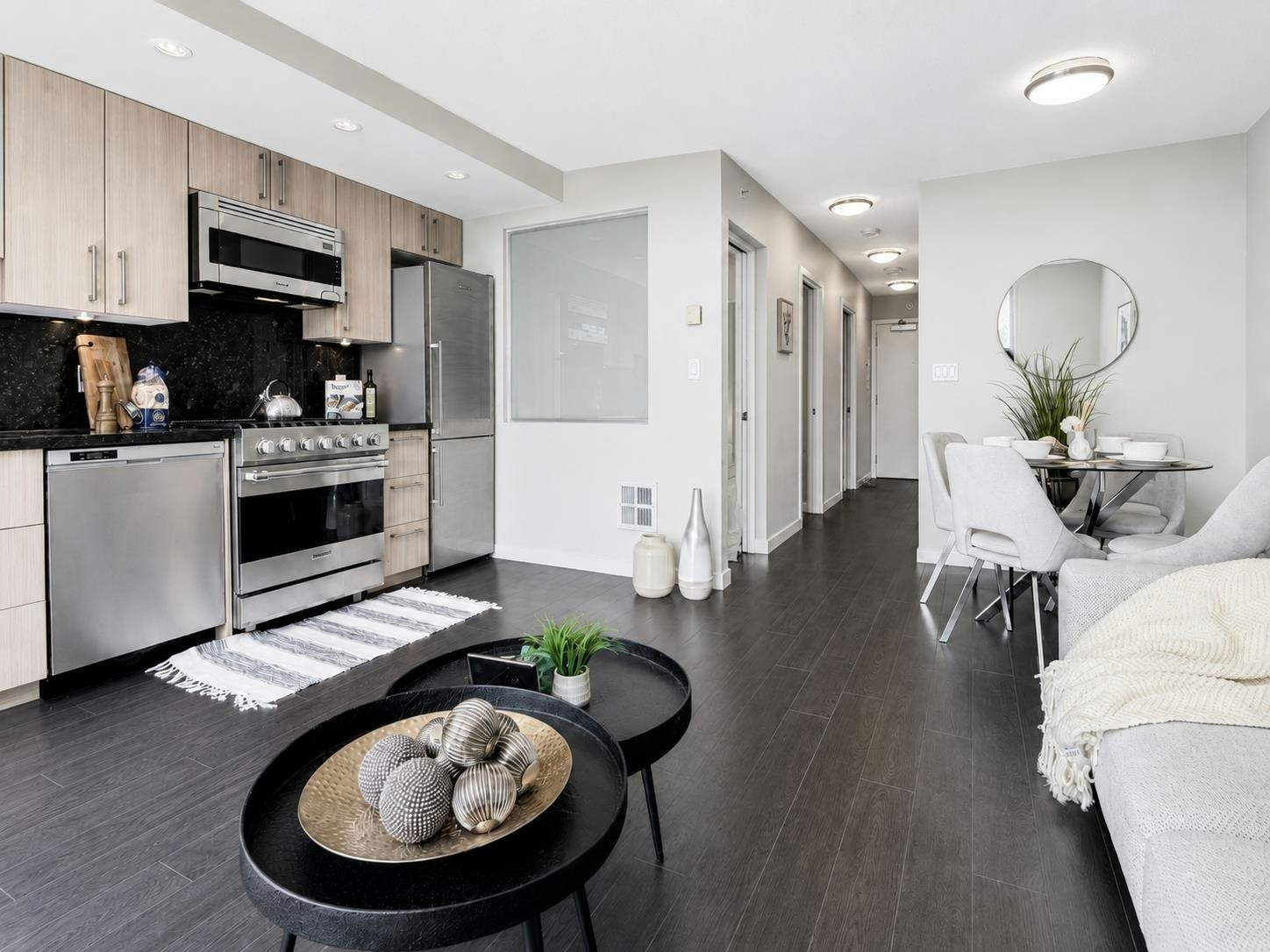 809-168 W 1st Avenue, Vancouver, BC, V5Y 0H6