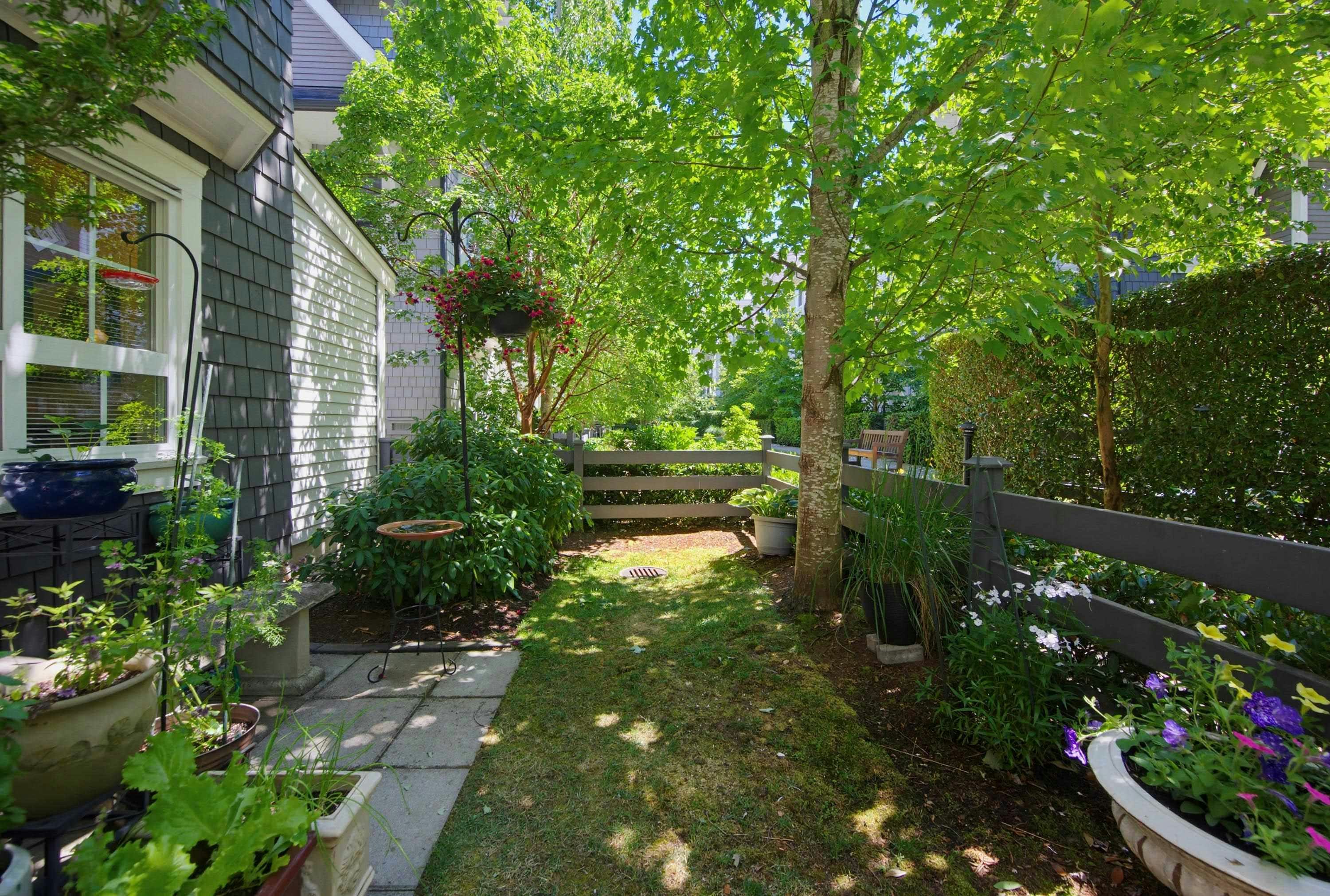 23-8476 207a Street, Langley, BC, V2Y 0S6 - 2