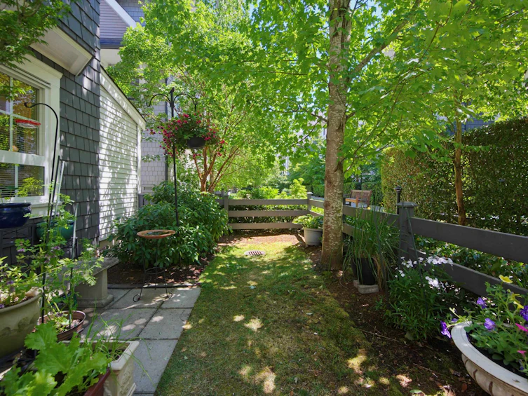 23-8476 207a Street, Langley, BC, V2Y 0S6 - 2