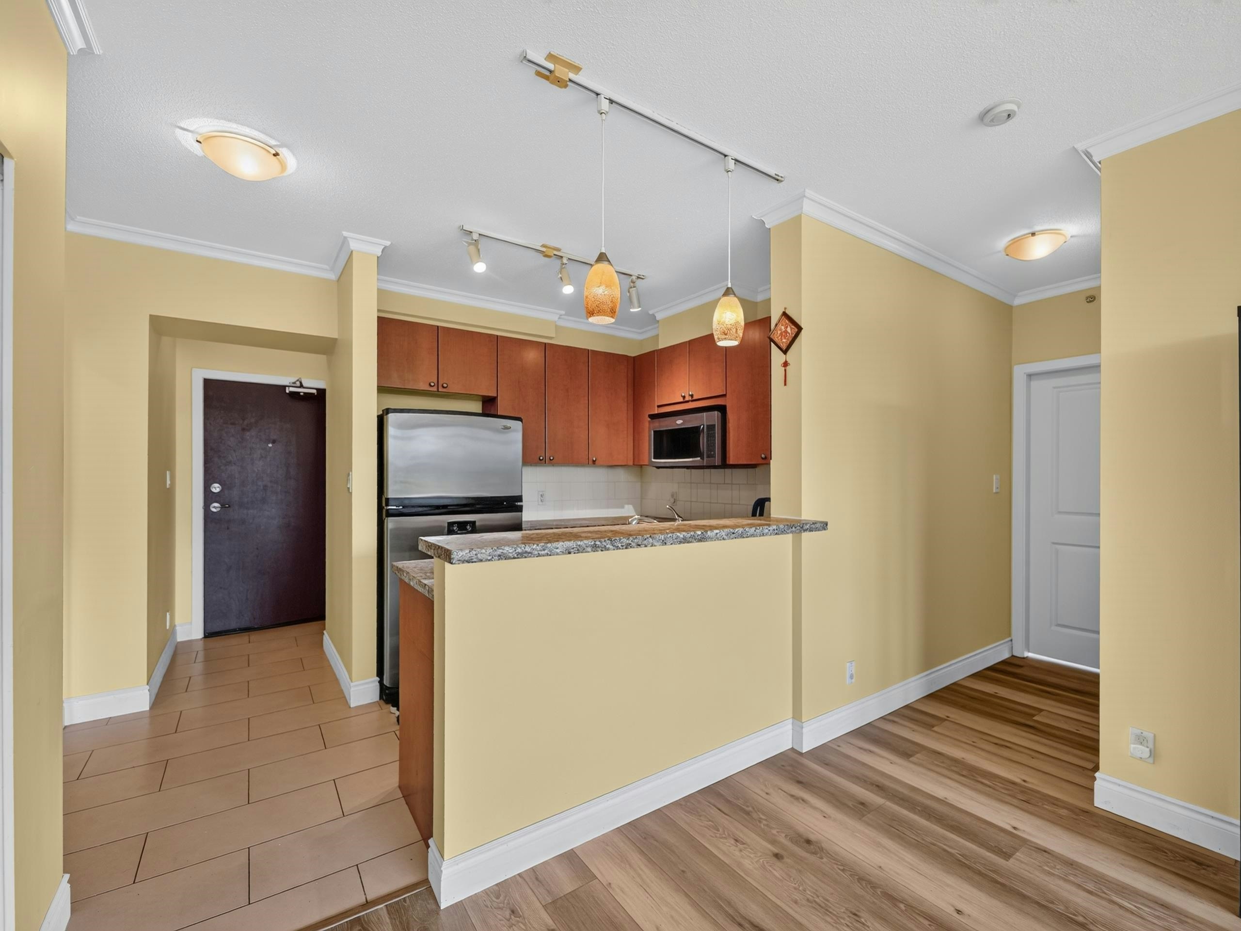 1101-11 E Royal Avenue, New Westminster, BC, V3L 0A8 - 6
