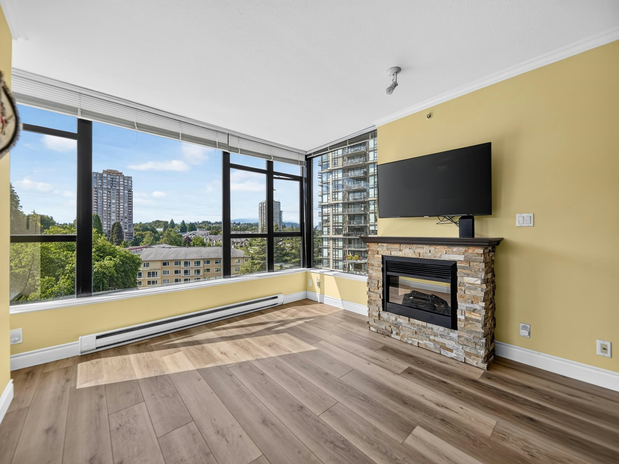 1101-11 E Royal Avenue, New Westminster, BC, V3L 0A8 - 11