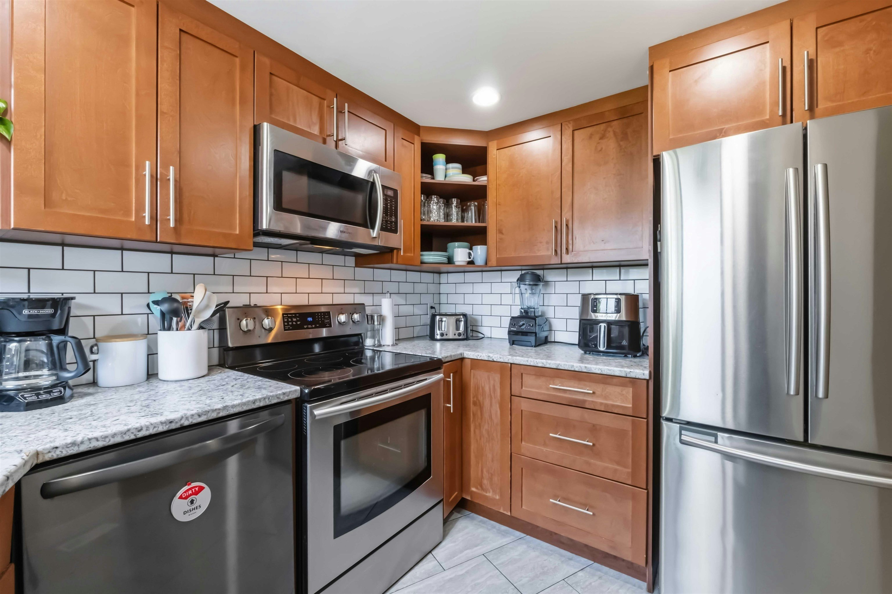 8-19240 119 Avenue, Pitt Meadows, BC, V3Y 2E8