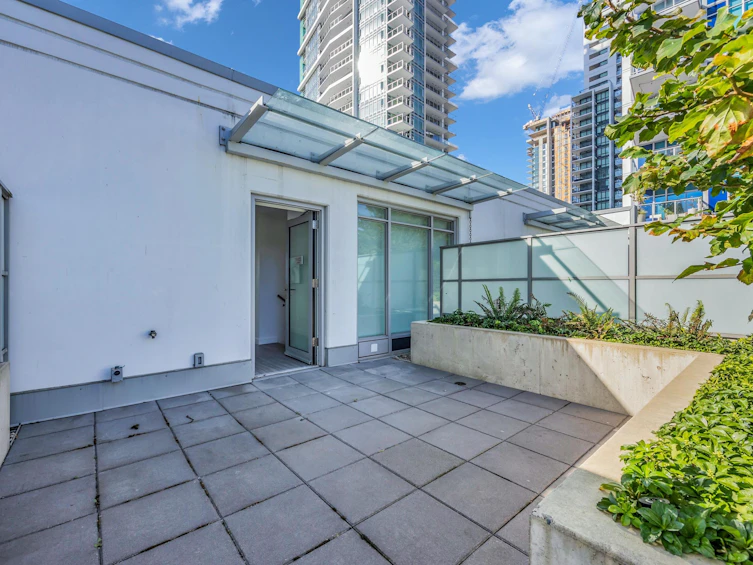 TH302-2351 Beta Avenue, Burnaby, BC, V5C 0M2 - 22