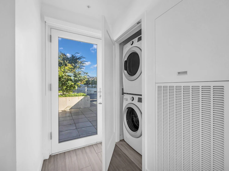 TH302-2351 Beta Avenue, Burnaby, BC, V5C 0M2 - 19