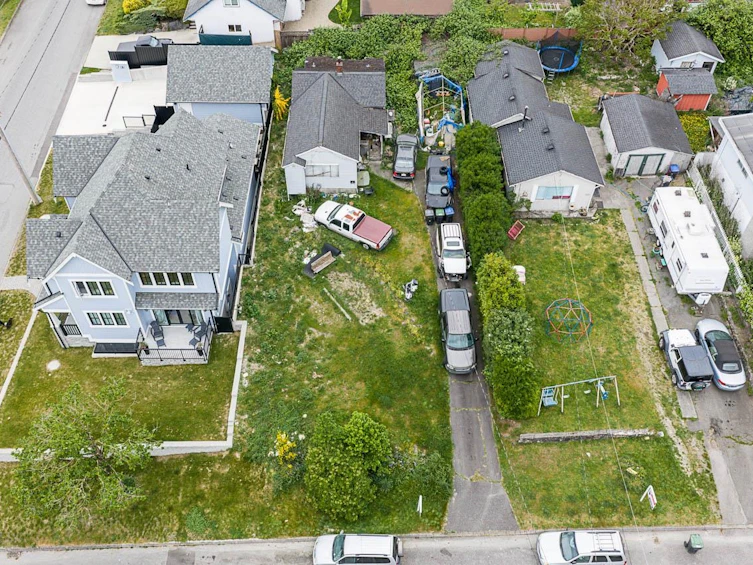 2235 Edinburgh Street, New Westminster, BC, V3M 2Y2 - 32