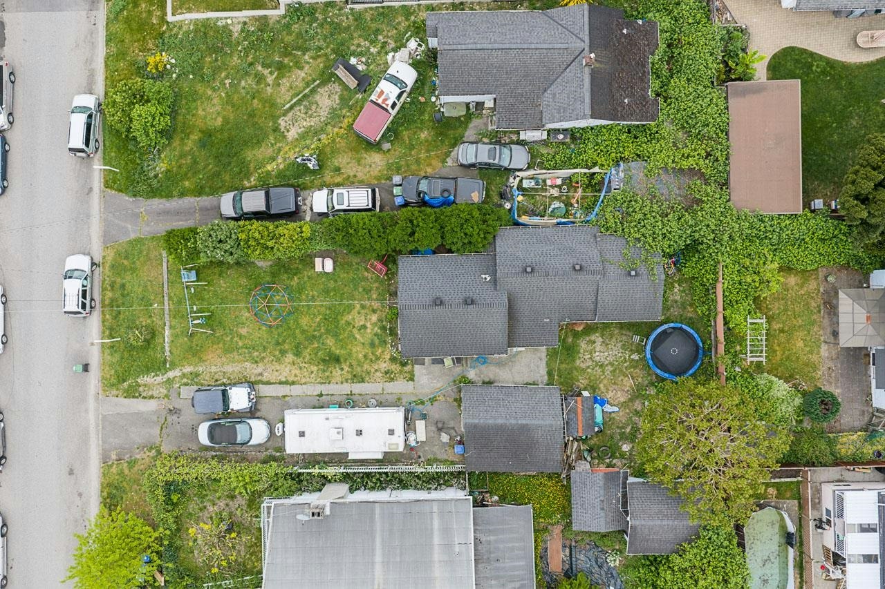 2235 Edinburgh Street, New Westminster, BC, V3M 2Y2 - 12