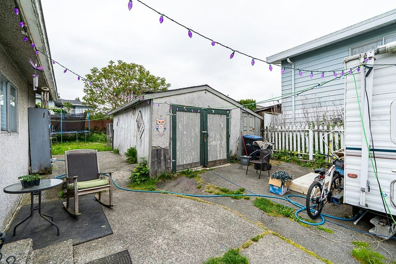 2233 Edinburgh Street, New Westminster, BC, V3M 2Y2 - 6