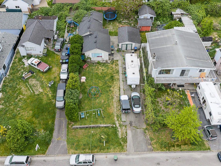 2233 Edinburgh Street, New Westminster, BC, V3M 2Y2 - 34