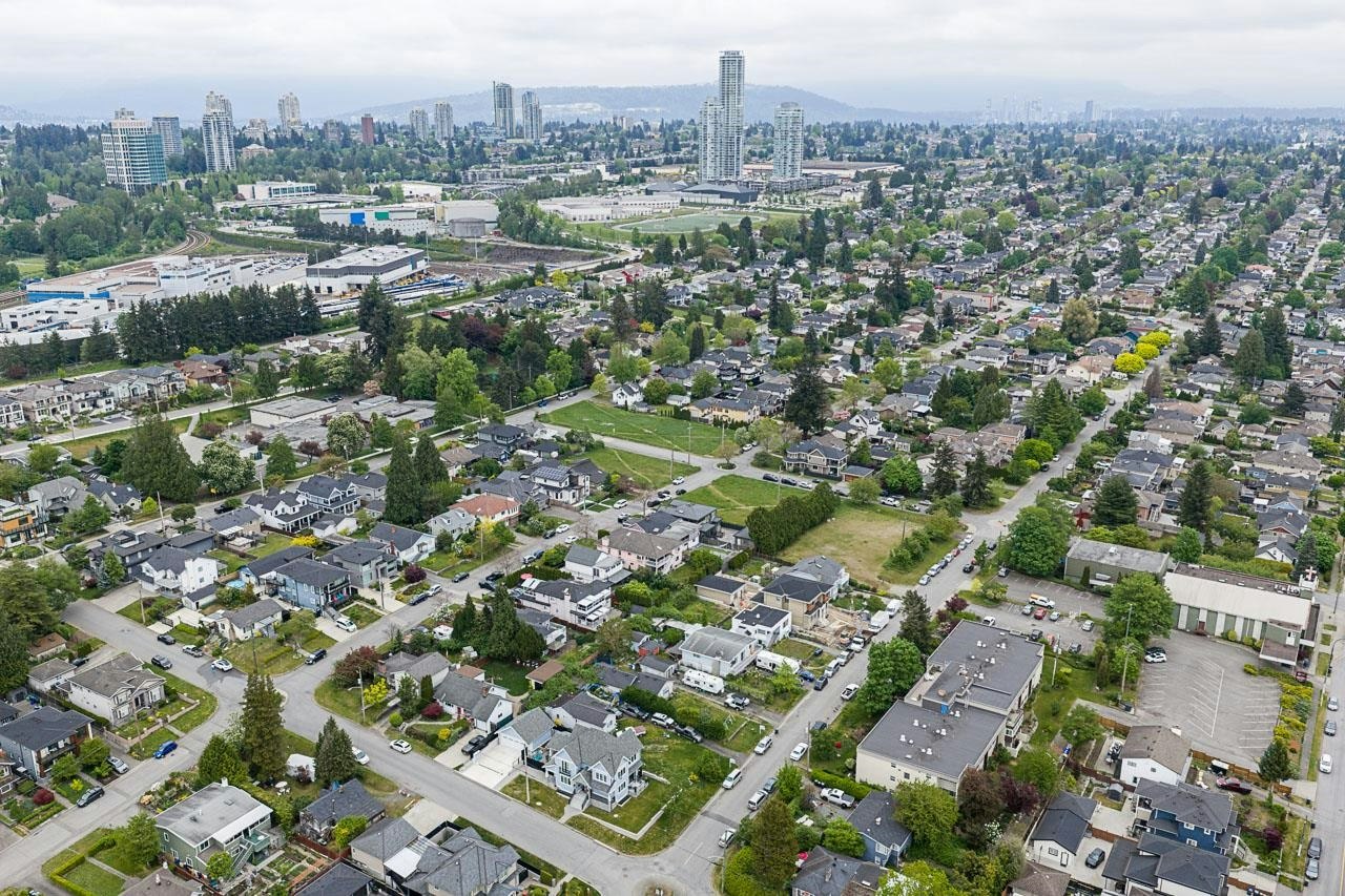 2233 Edinburgh Street, New Westminster, BC, V3M 2Y2 - 28