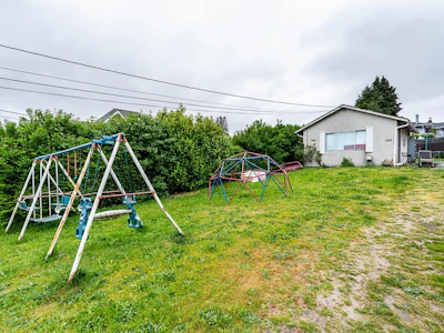 2233 Edinburgh Street - 3