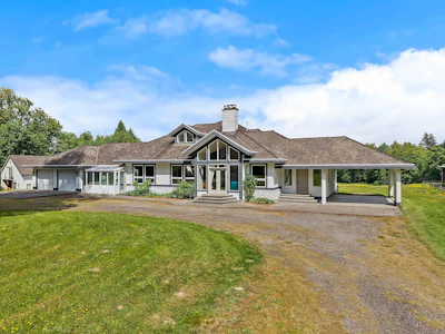 29598 Galahad Crescent - 2