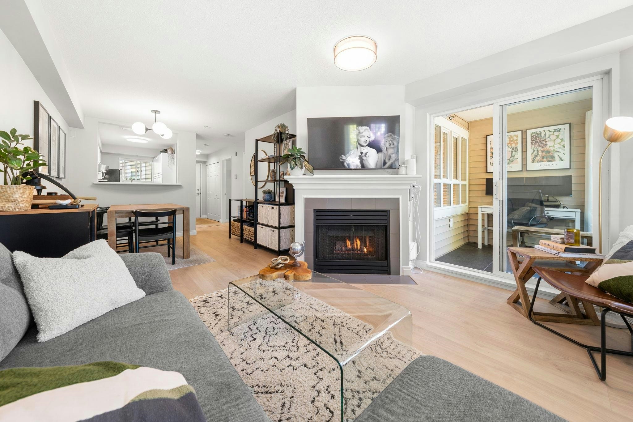 249-2565 W Broadway, Vancouver, BC, V6K 2E9