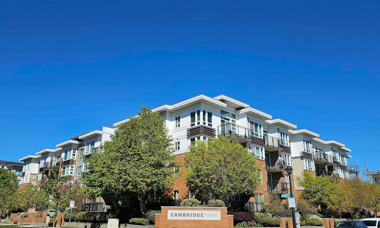 205-9500 Odlin Road