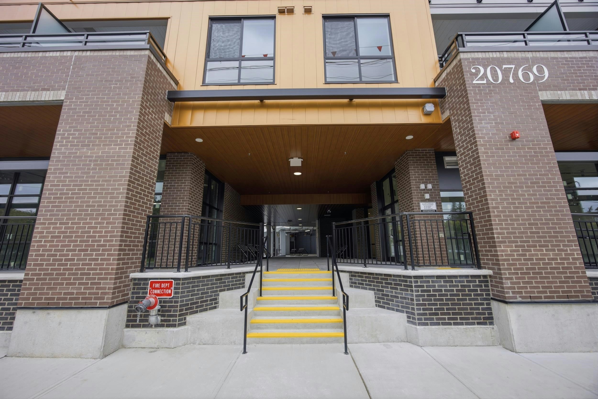 507-20769 Fraser Highway, Langley, BC, V3A 0S4 - 2