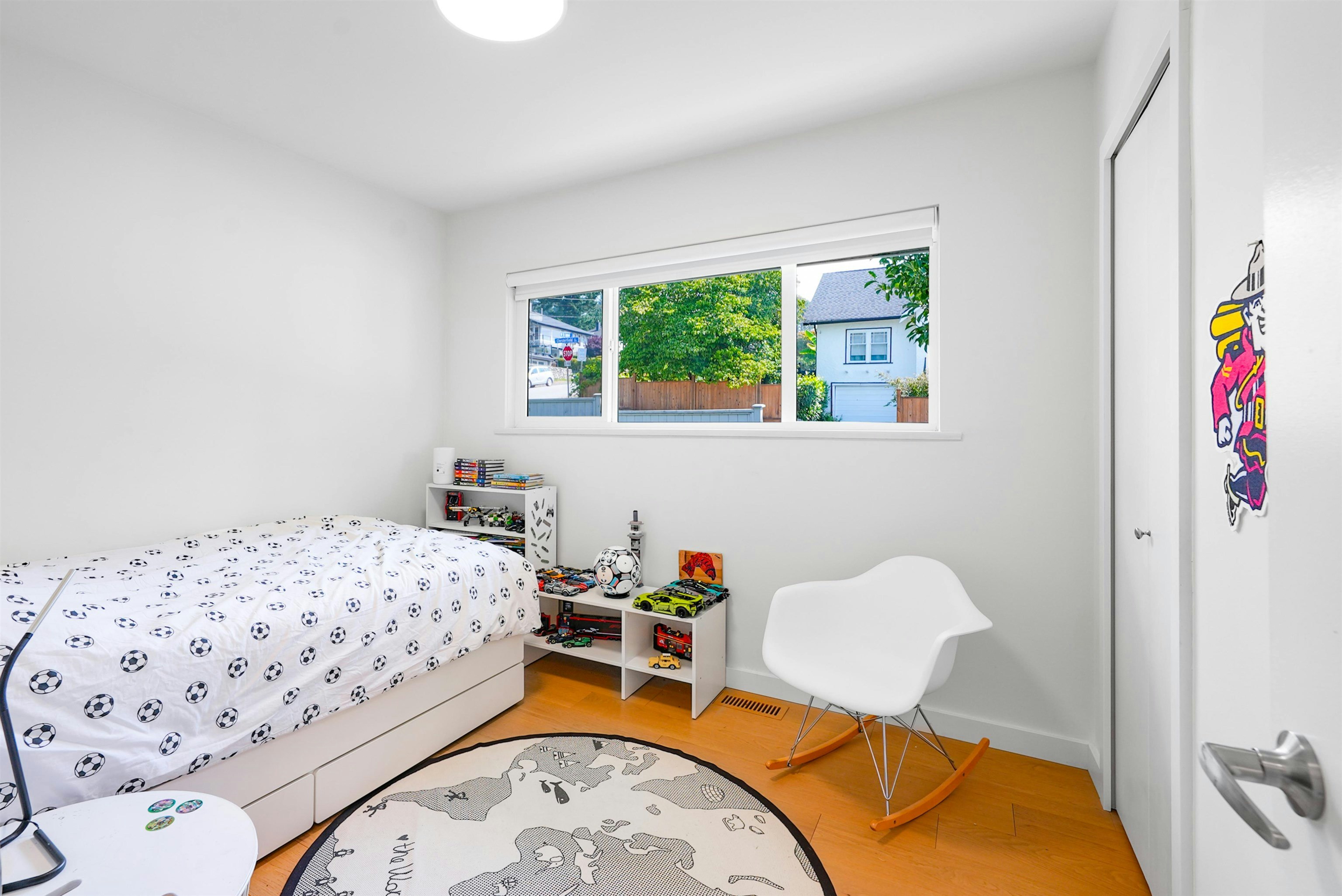 3277 Chesterfield Avenue, North Vancouver, BC, V7N 3M8 - 15