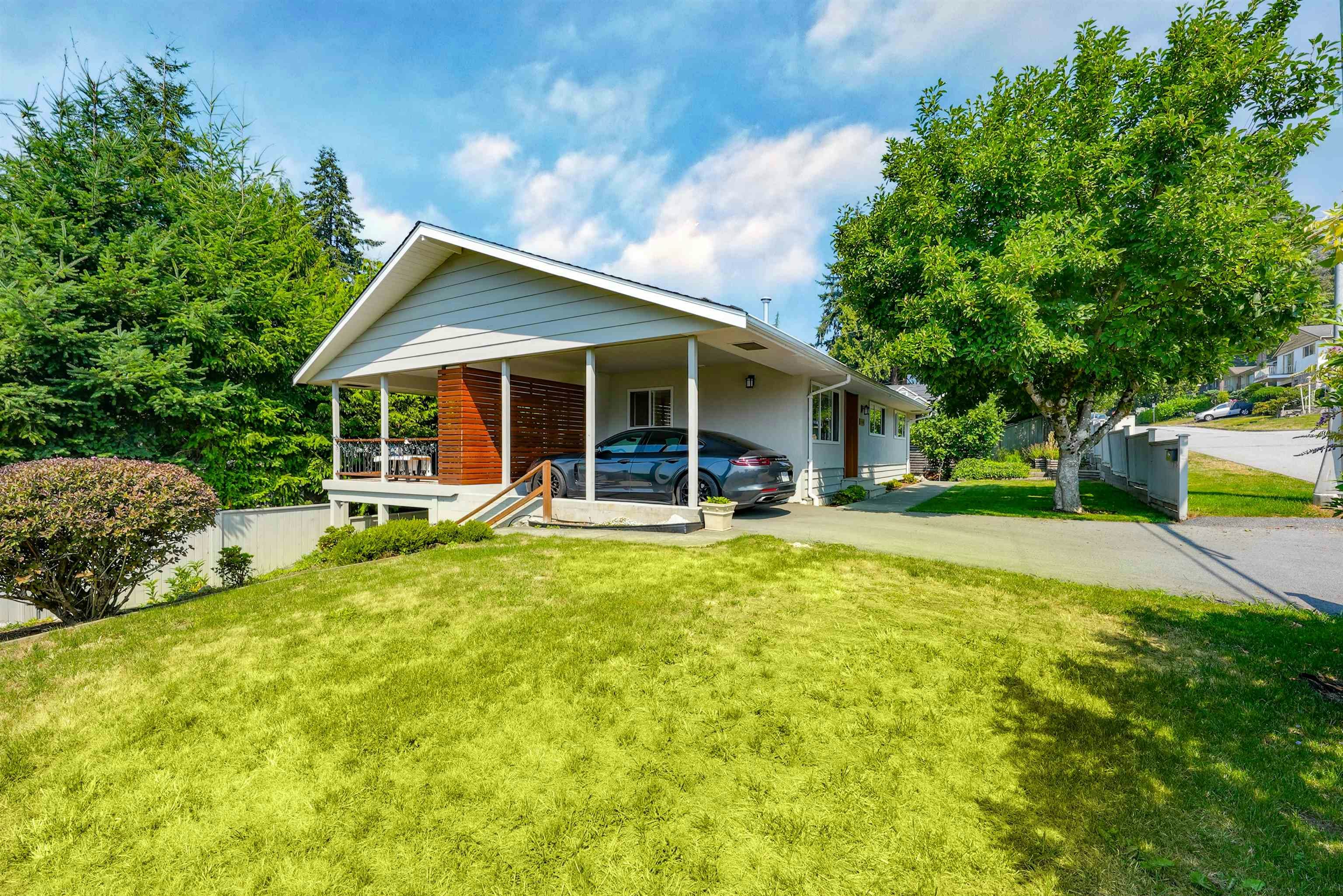 3277 Chesterfield Avenue, North Vancouver, BC, V7N 3M8