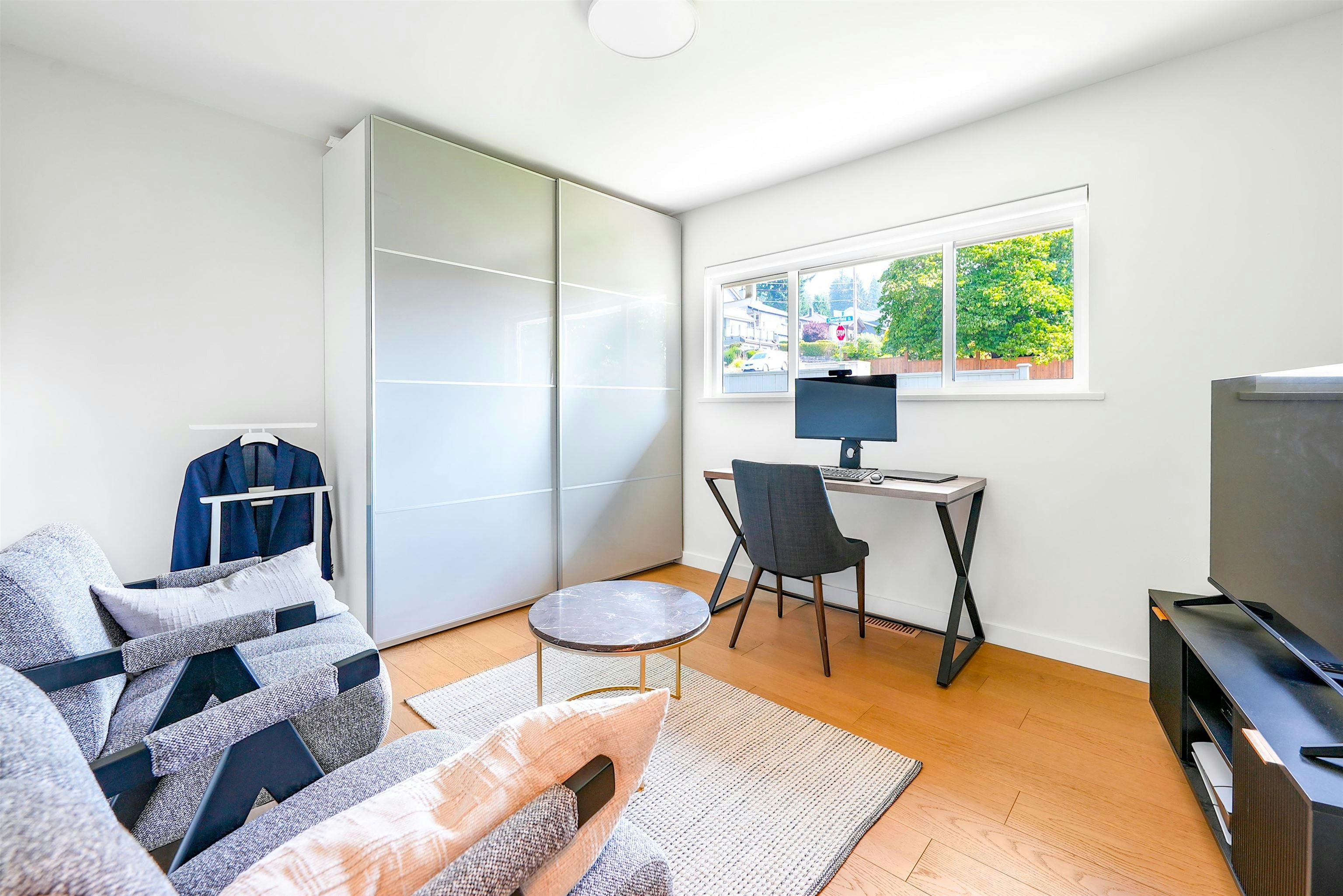 3277 Chesterfield Avenue, North Vancouver, BC, V7N 3M8 - 13