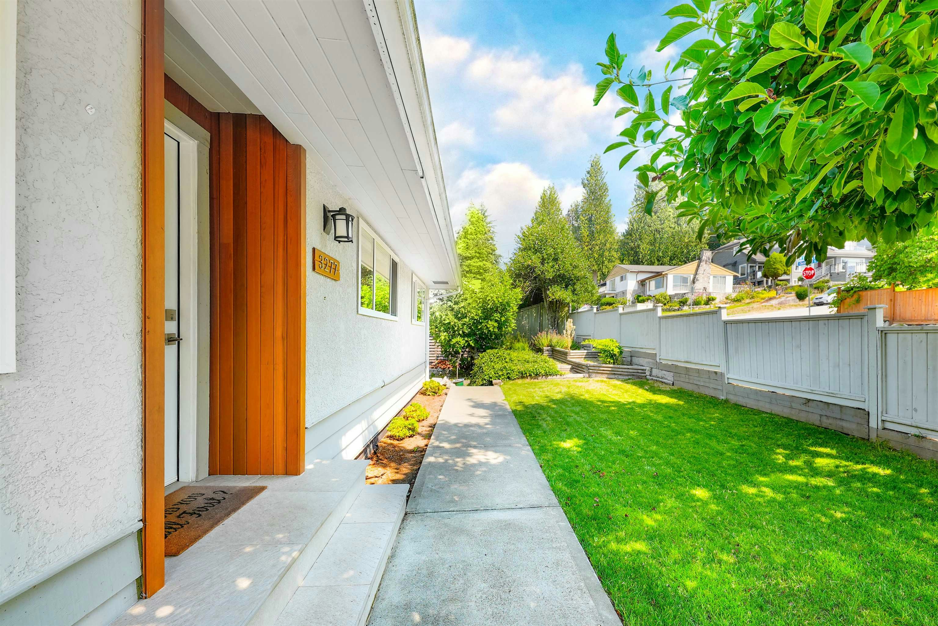 3277 Chesterfield Avenue, North Vancouver, BC, V7N 3M8 - 18