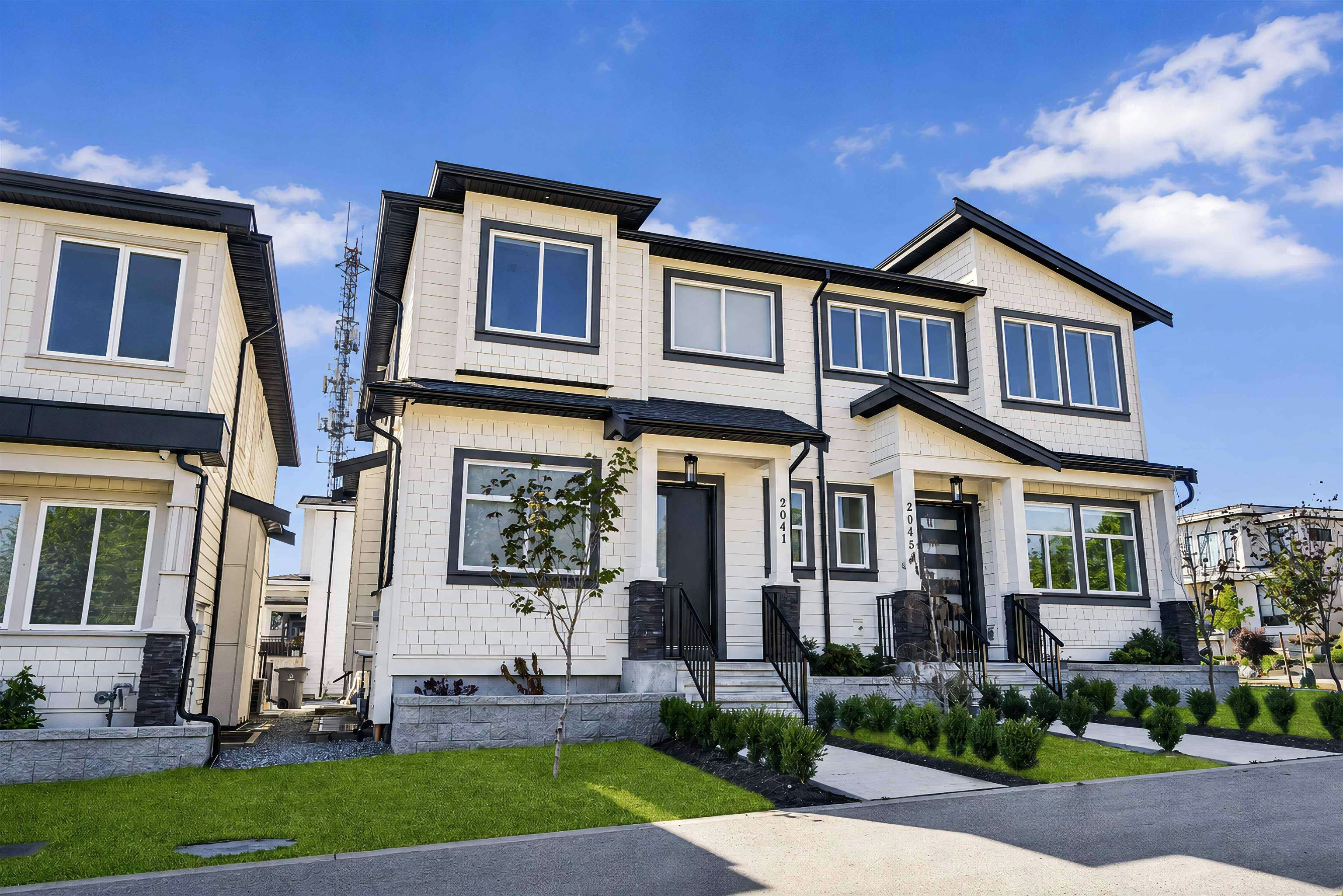 2041 168 Street, Surrey, BC, V3Z 1H1