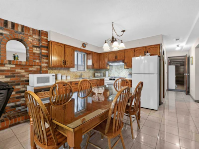 2739 E 8th Avenue - 5