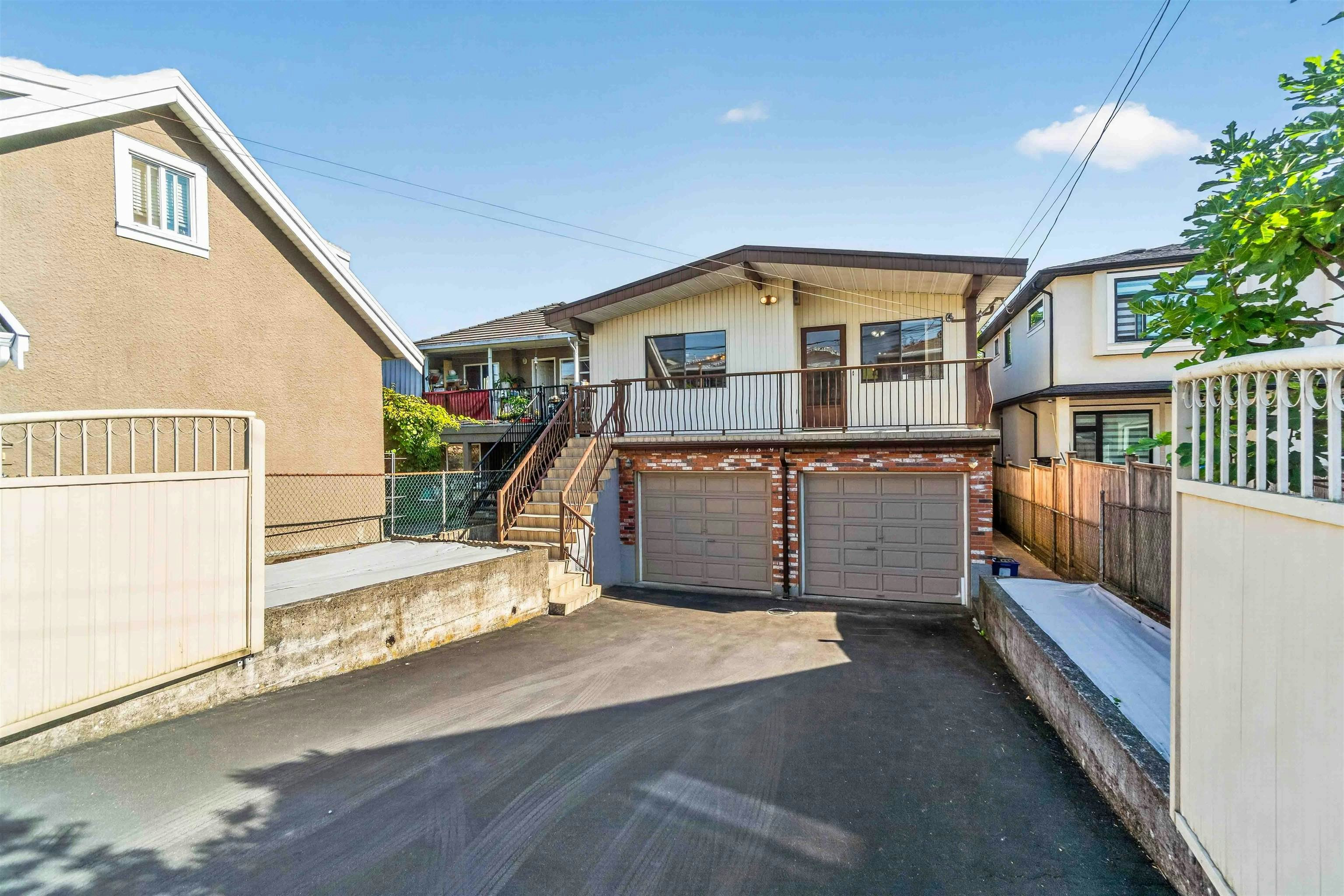 2739 E 8th Avenue, Vancouver, BC, V5M 1W7 - 38