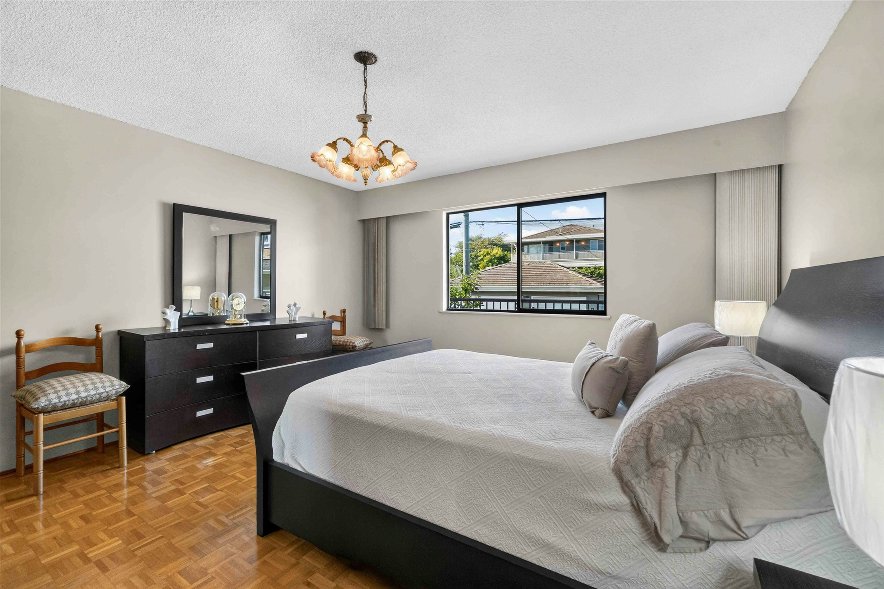 2739 E 8th Avenue, Vancouver, BC, V5M 1W7 - 24