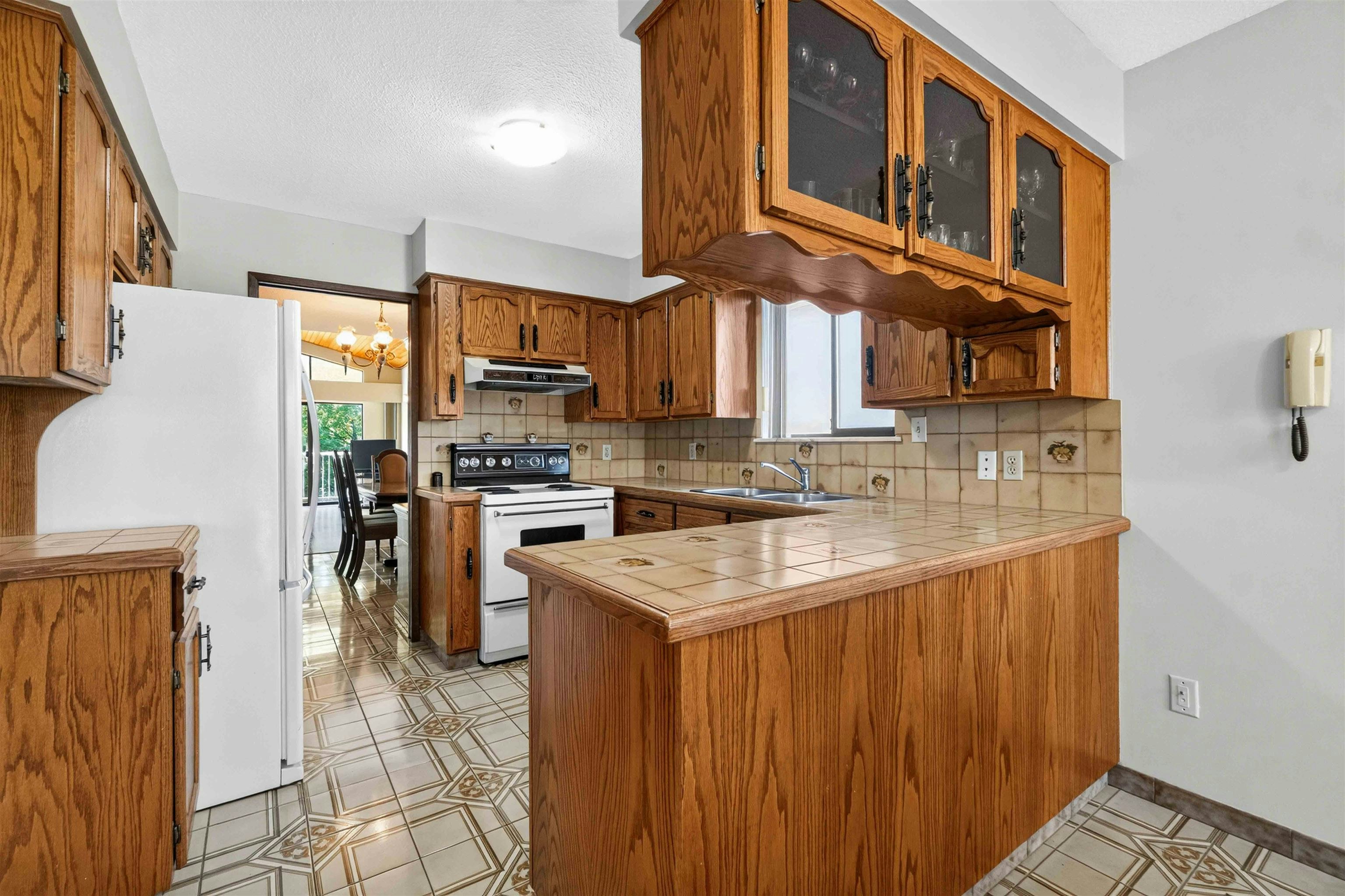 2739 E 8th Avenue, Vancouver, BC, V5M 1W7 - 17