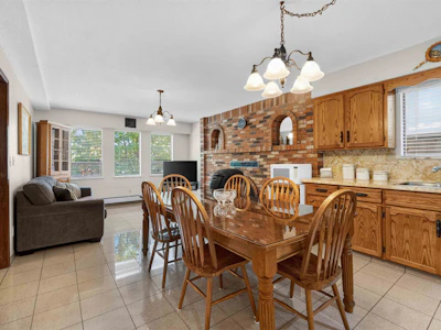 2739 E 8th Avenue - 4
