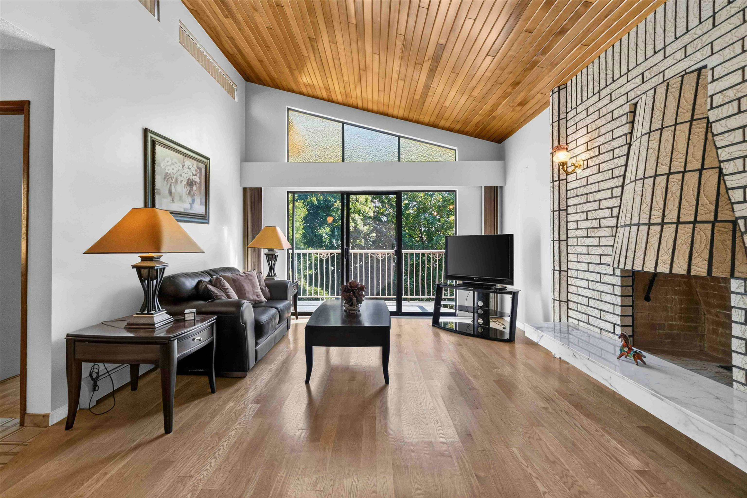 2739 E 8th Avenue, Vancouver, BC, V5M 1W7 - 9