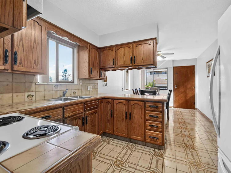 2739 E 8th Avenue, Vancouver, BC, V5M 1W7 - 15