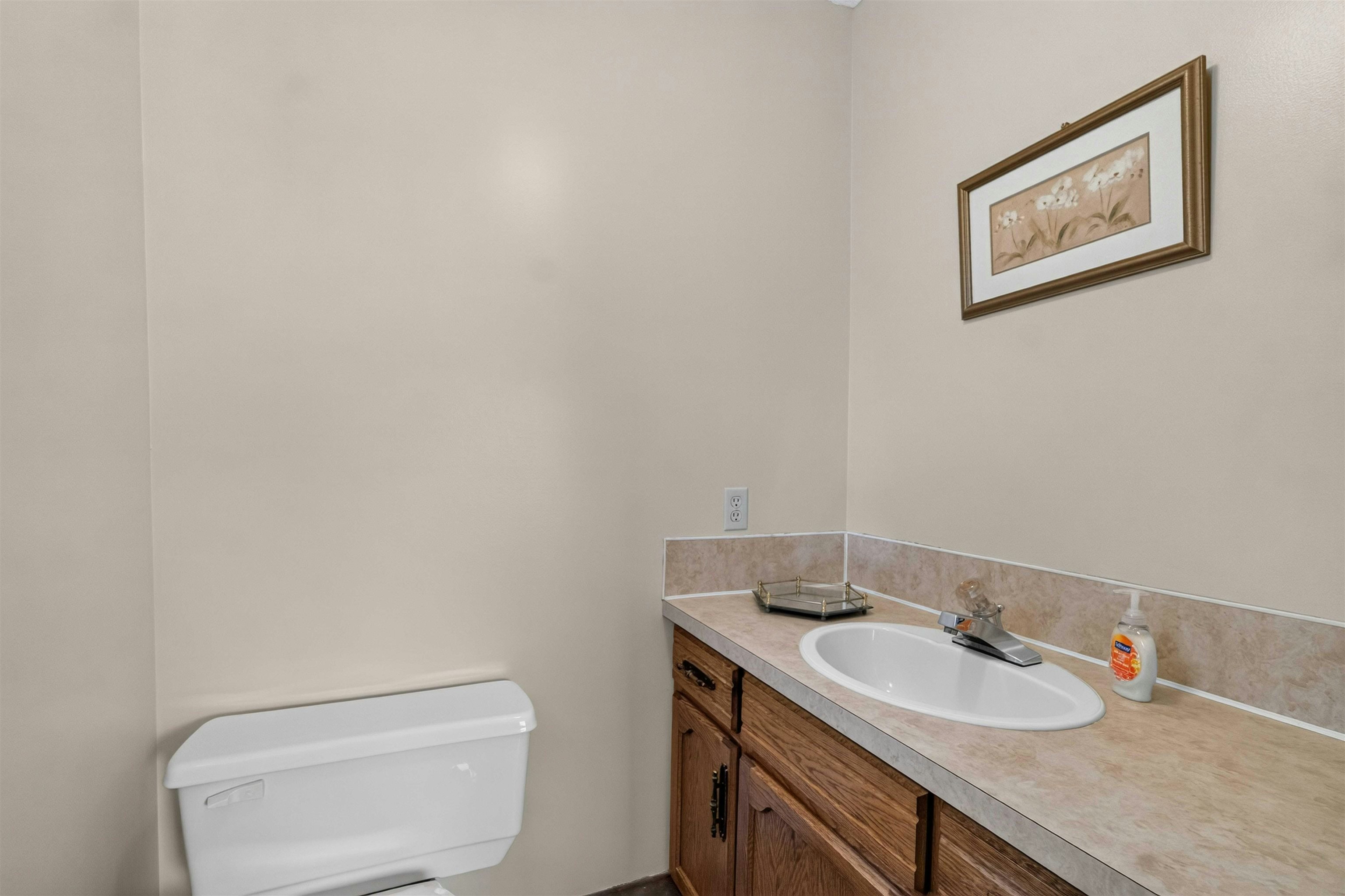 2739 E 8th Avenue, Vancouver, BC, V5M 1W7 - 25