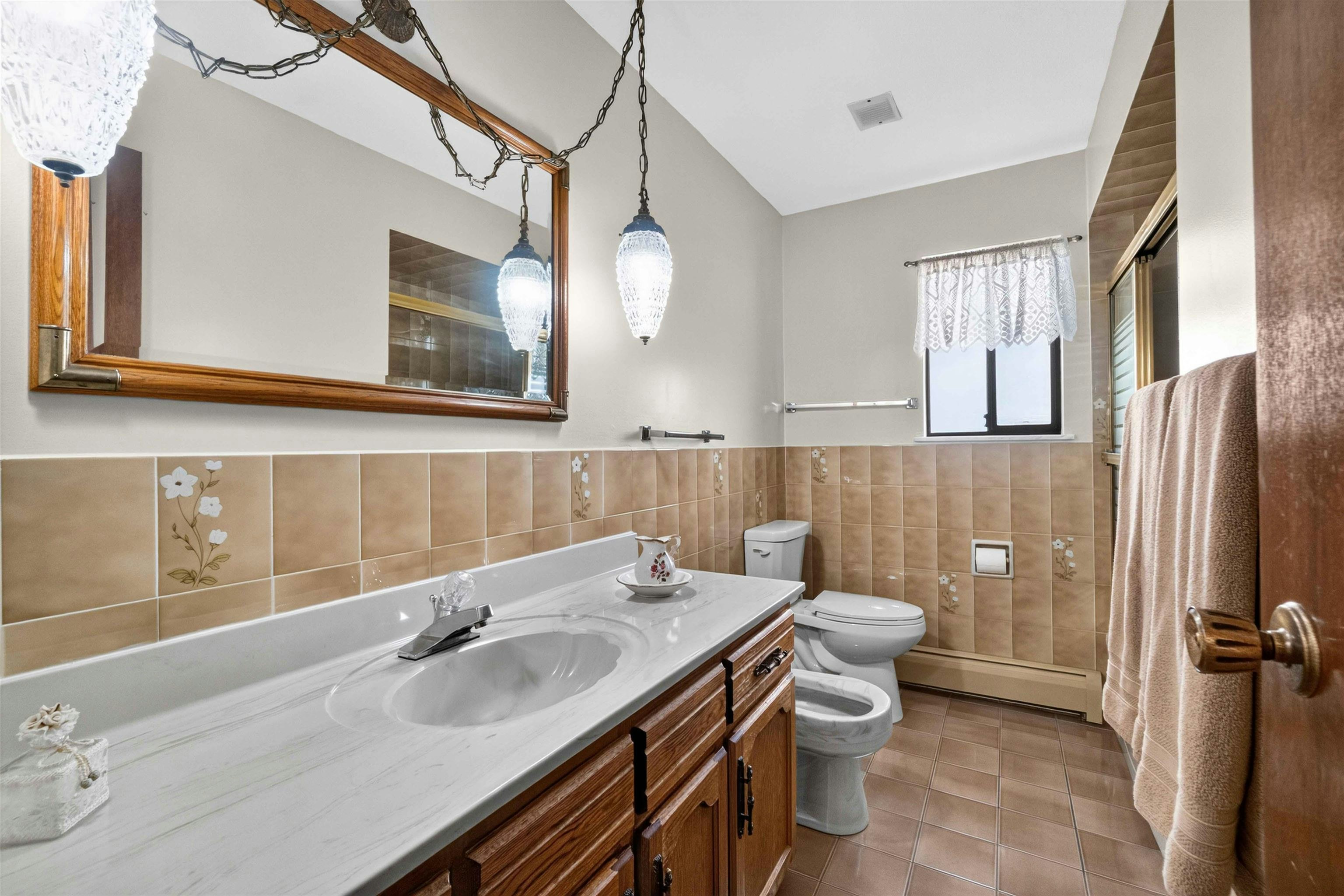 2739 E 8th Avenue, Vancouver, BC, V5M 1W7 - 28