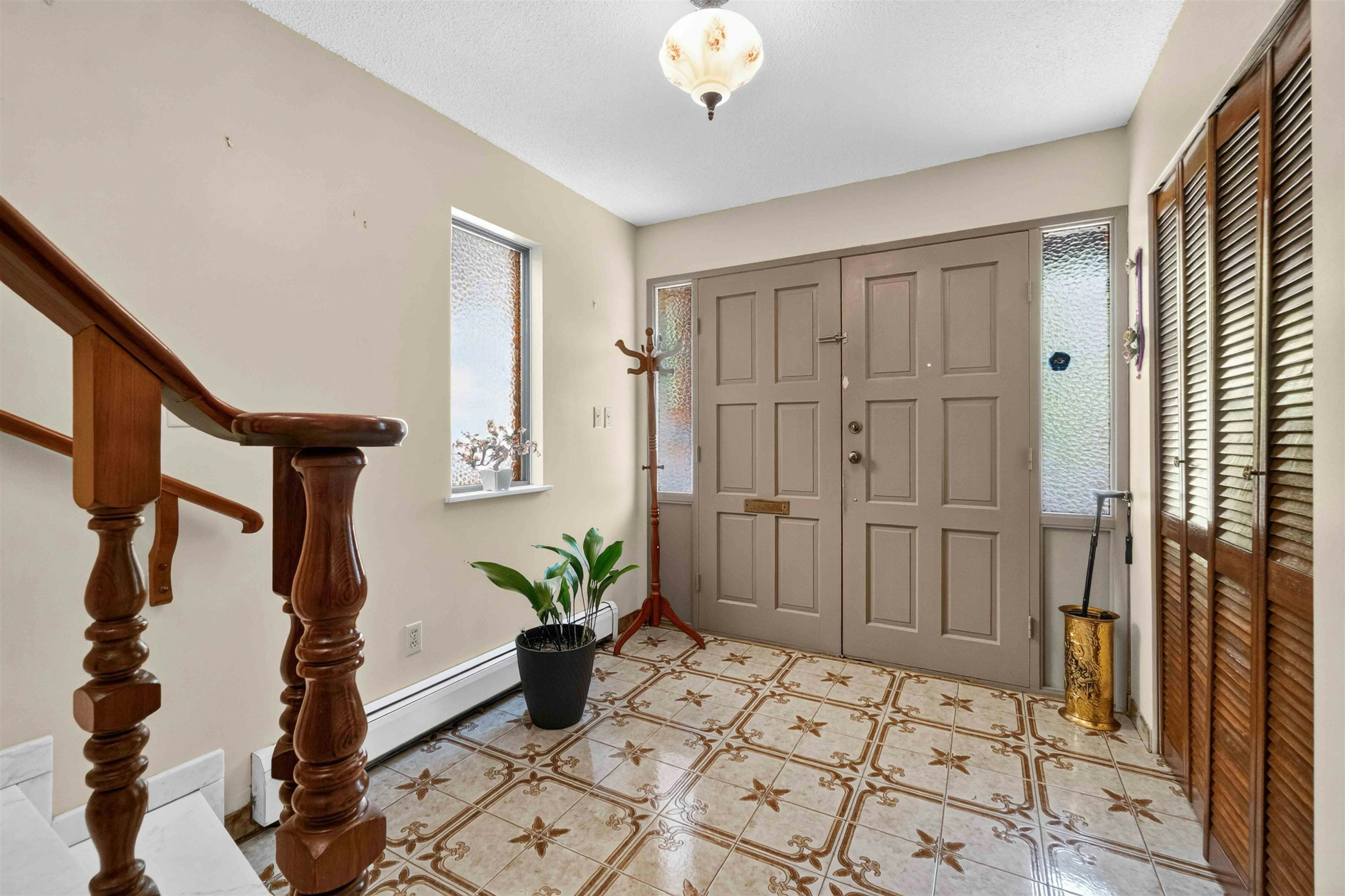 2739 E 8th Avenue - 3