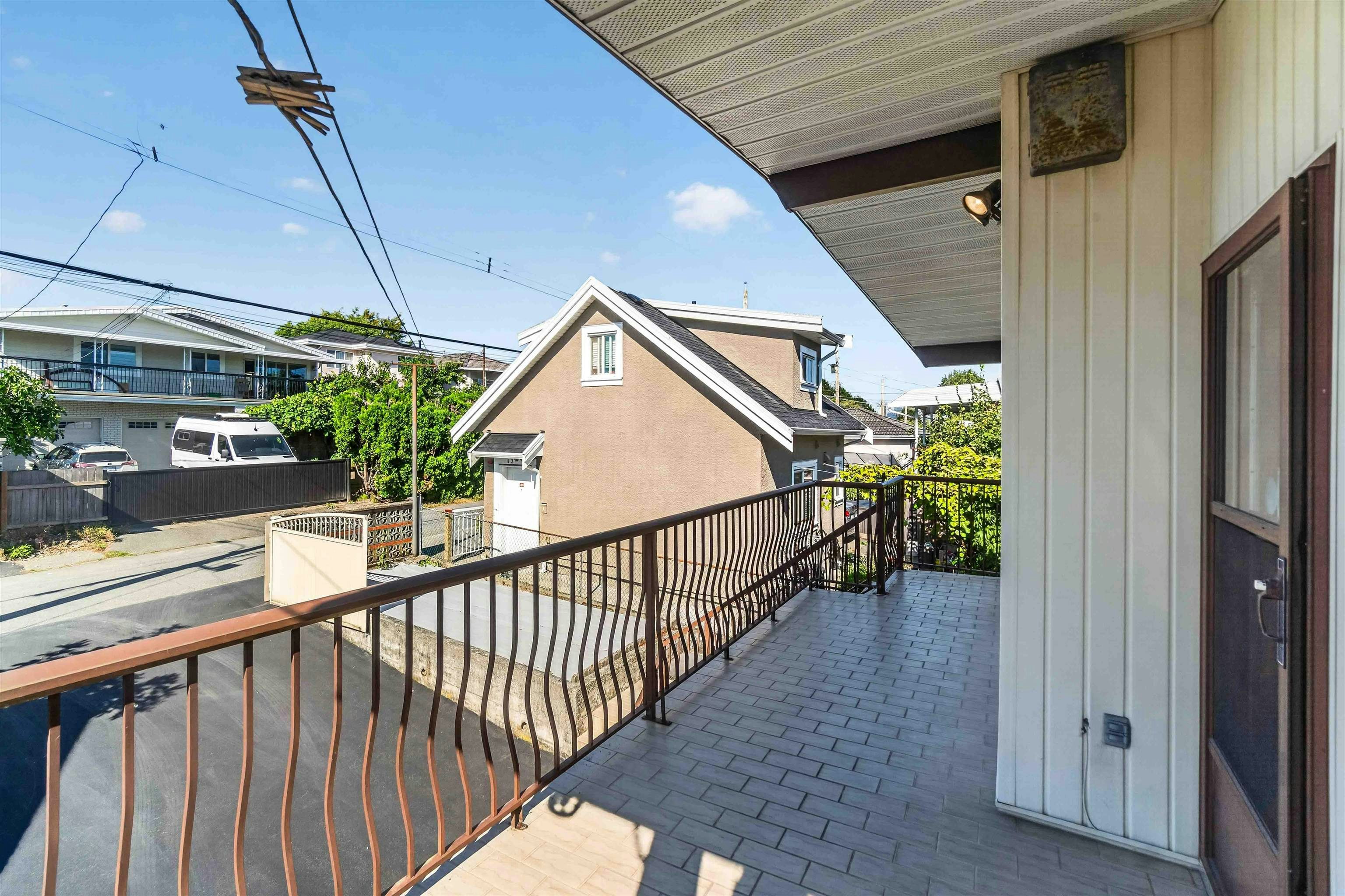 2739 E 8th Avenue, Vancouver, BC, V5M 1W7 - 35